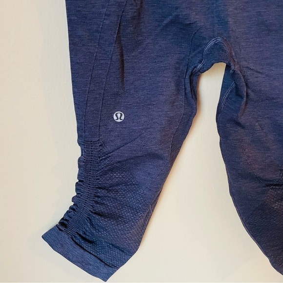 Lululemon In The Flow Crop Legging in Navy - Picture 5 of 6